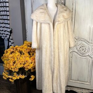 Vintage Alatia by Alamac Cream Faux Fur Mob Boss Wife Dress Coat